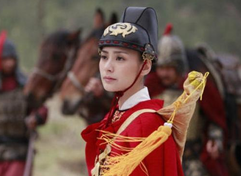 武则天为什么会重用在在掖庭为奴的上官婉儿？